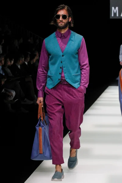 Look 46